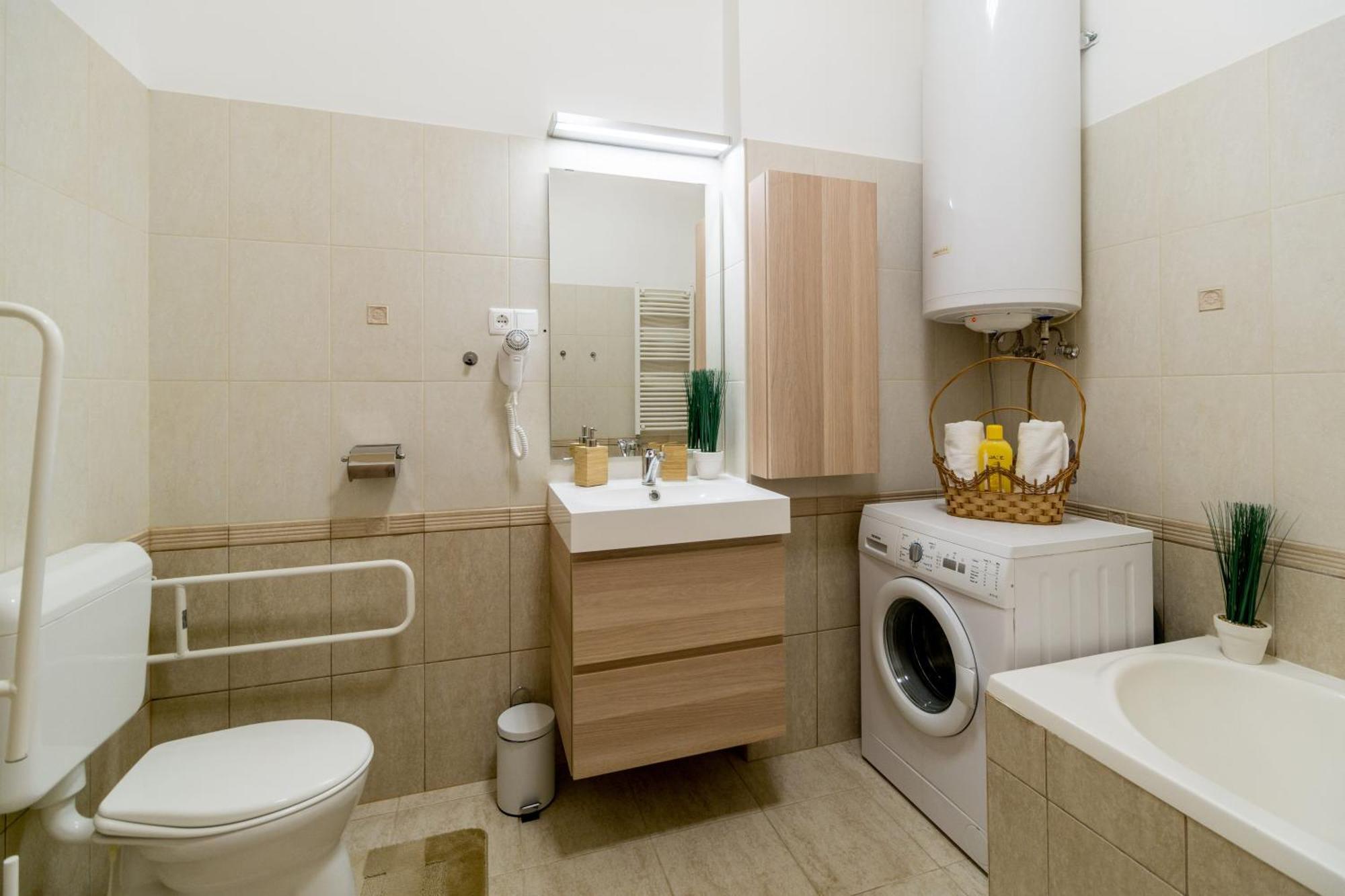 Exlcusive & Located By Prestige Homes Apartamento